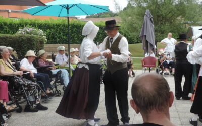 Les danses folkloriques s’invitent à La Chêneraie